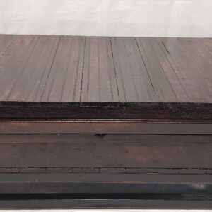 CRIMSON PALLETT TABLE